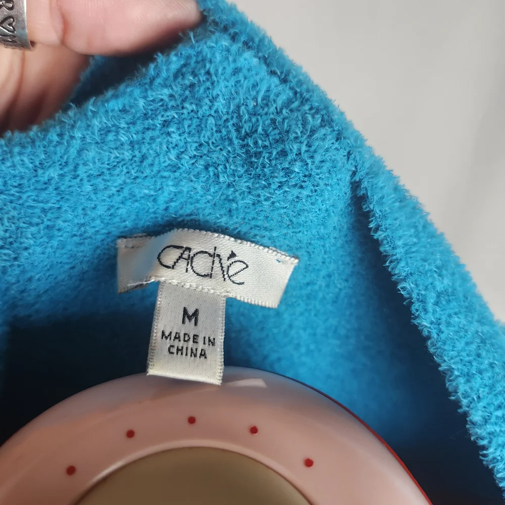 Vibrant Turquoise Long Sleeve V-neck Sweater - Picture 2 of 9